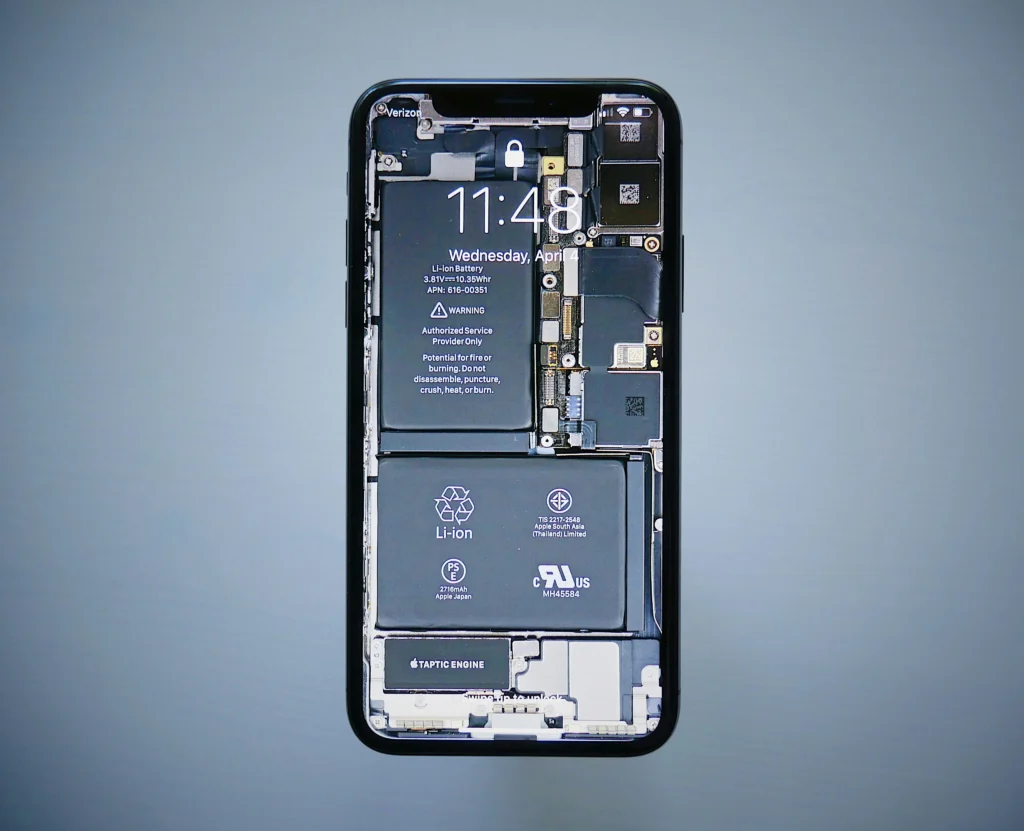 gaming while charging,Playing mobile games while charging: Myths and facts about safety.